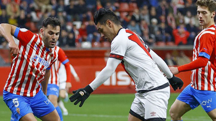 Falcao ante Sporting de Gijón / RAYO VALLECANO