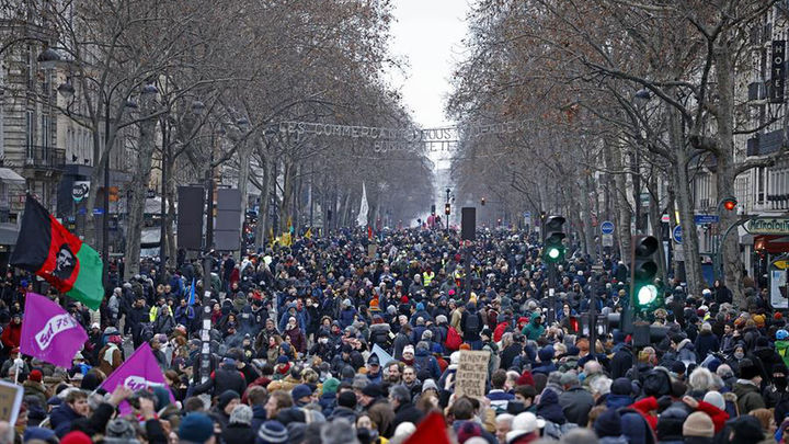Manifestación en Francia contra la reforma de las pensiones del Gobierno / EFE