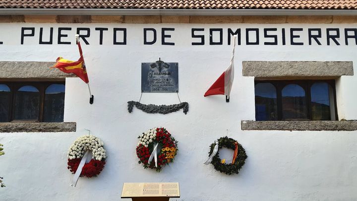 Exterior de la Ermita de Nuestra Señora de la Soledad en el Puerto de Somosierra / P.O.