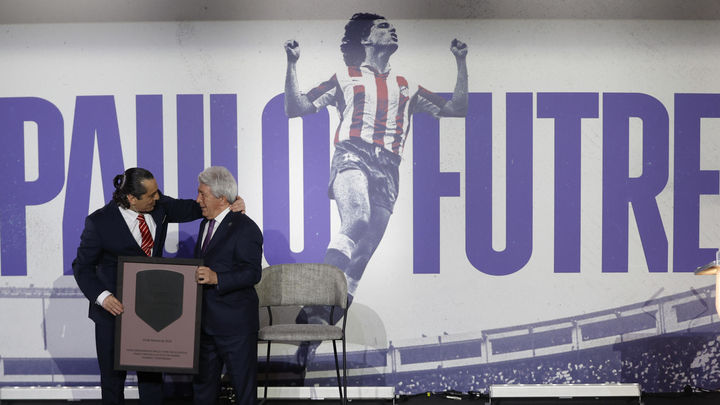 Paulo Futre y Enrique Cerezo / EFE