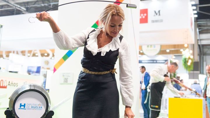 Cata de vino en la inauguración de la 35ª edición del Salón Gourmets / EUROPA PRESS