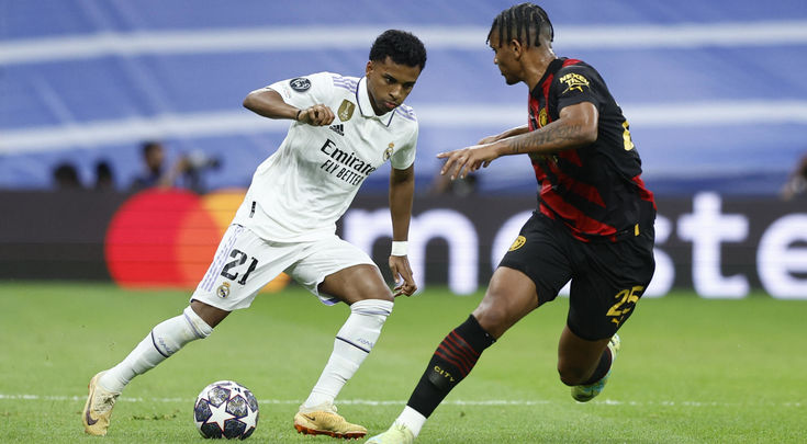 Rodrygo ante el Manchester City / EFE