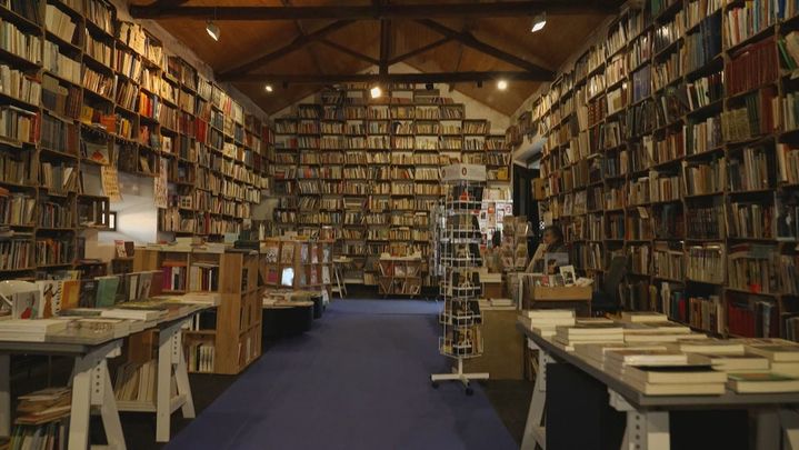 Librería en Óbidos / Redacción