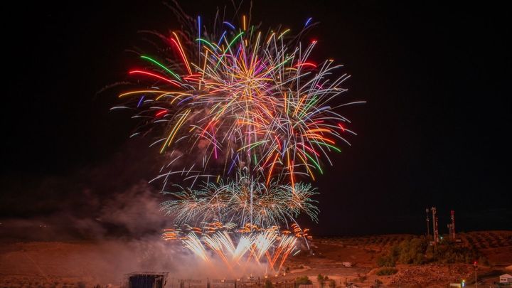 Espectáculo de fuegos artificiales en Arganda del Rey, Madrid / Europa Press