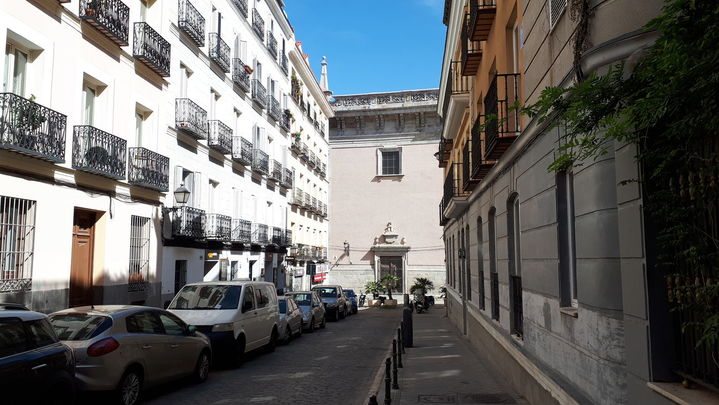 Calle de los Mancebos, al fondo la Iglesia de San Andrés / TELEMADRID