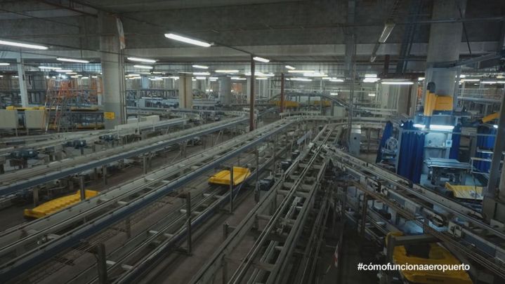 Cómo funciona Madrid_ Cap. 4 ¿Cómo funciona el aeropuerto Adolfo Suárez Madrid - Barajas__64306 / TeleMadrid