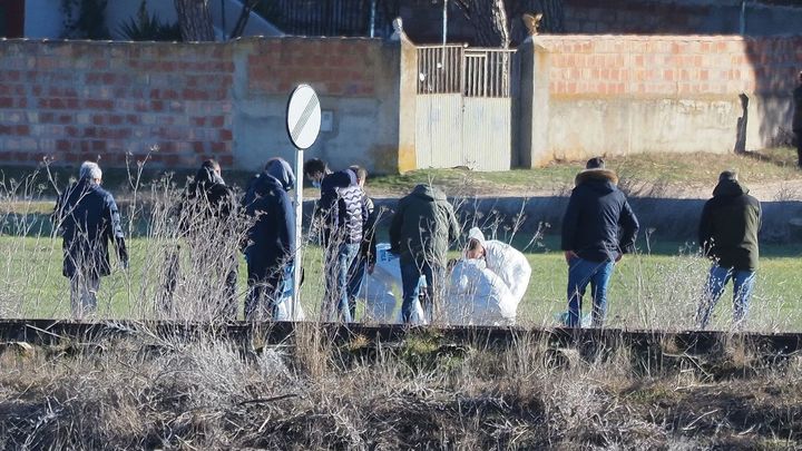 Los agentes de la Guardia Civil en la zona en la que se encontró el cuerpo sin vida de Esther López / EUROPA PRESS