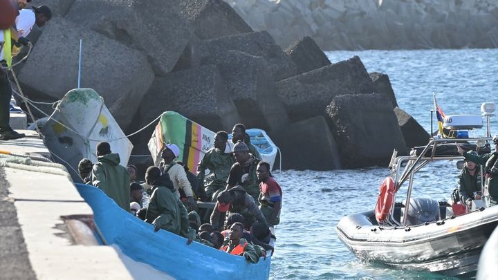 Llegada de un cayuco con inmigrantes a Canarias / EUROPA PRESS