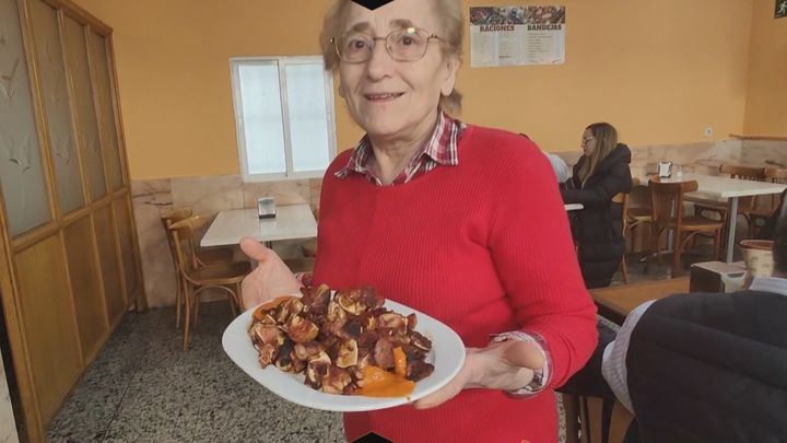 'Bar Rosi' y su oreja de cerdo / Telemadrid