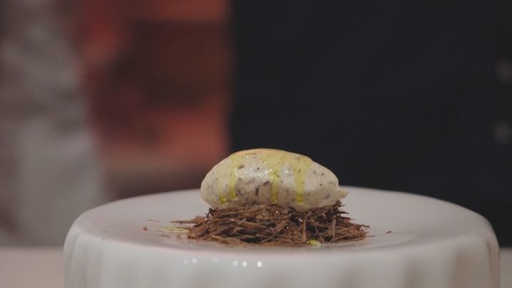 Helado de chocolate, aceite y sal / Telemadrid