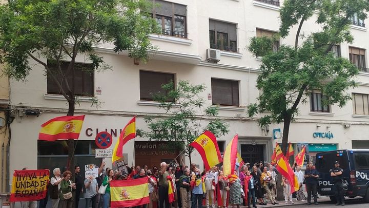 Protestas frente a la sede del PSOE en Madrid / Europa Press
