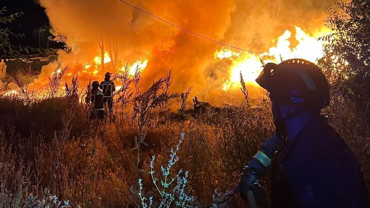 Incendio en los márgenes del río Guadarrama / 112 Comunidad de Madrid
