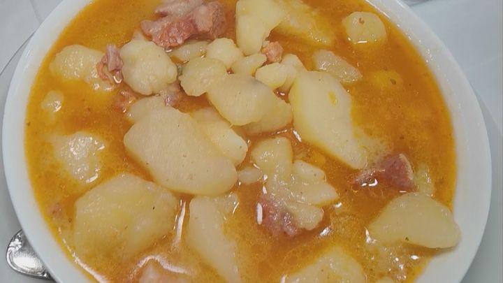 Comida en 'El Rincón de Carla' / Telemadrid