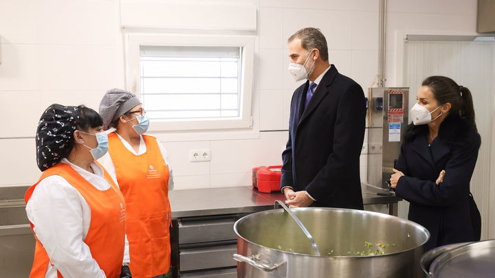 Visita de los reyes de España a una residencia de mayores de Brea de Tajo, en 2020 / CASA REAL