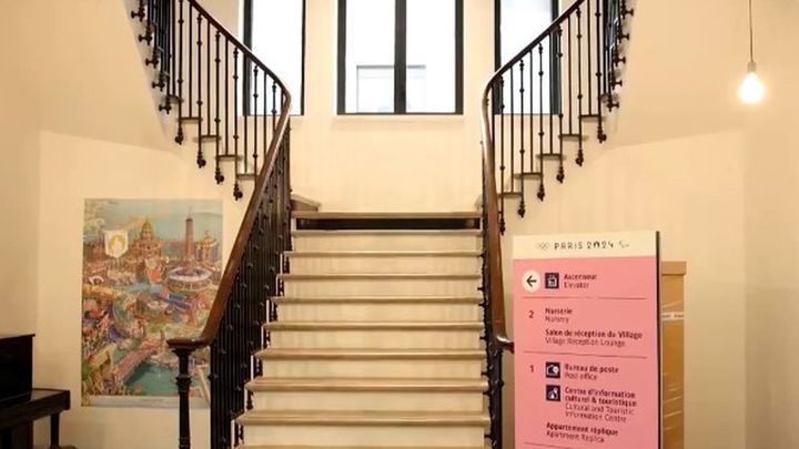 Escaleras Villa Olímpica / EFE