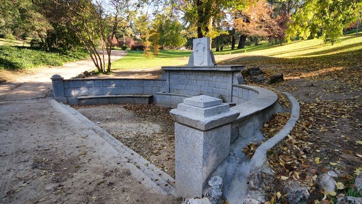 Fuente de la Salud del Parque del Oeste / AYOTO. MADRID