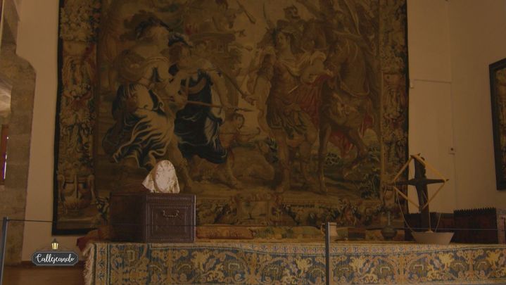 Tapices del castillo Manzanares El Real / Telemadrid