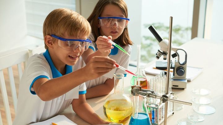 Se han preparado actividades para toda la familia y también para que los niños se acerquen a la ciencia de manera divertida / EUROPA PRESS