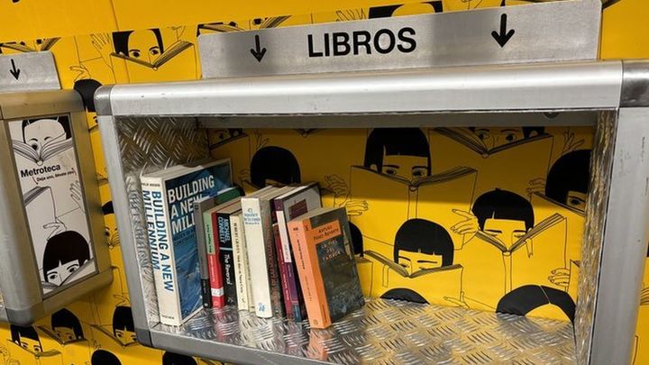 Una 'metroteca' a pie de andén / METRO DE MADRID