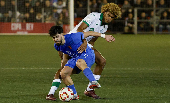 Peter Federico ante el Manises / EFE