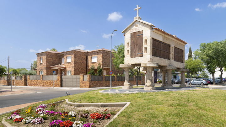 Imagen del hórreo gallego de Sevilla la Nueva / COMUNIDAD DE MADRID