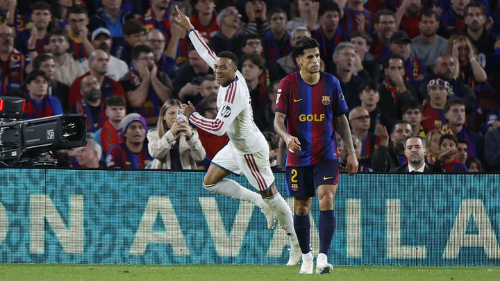 Mbappé celebra su gol ante el Barcelona / EFE